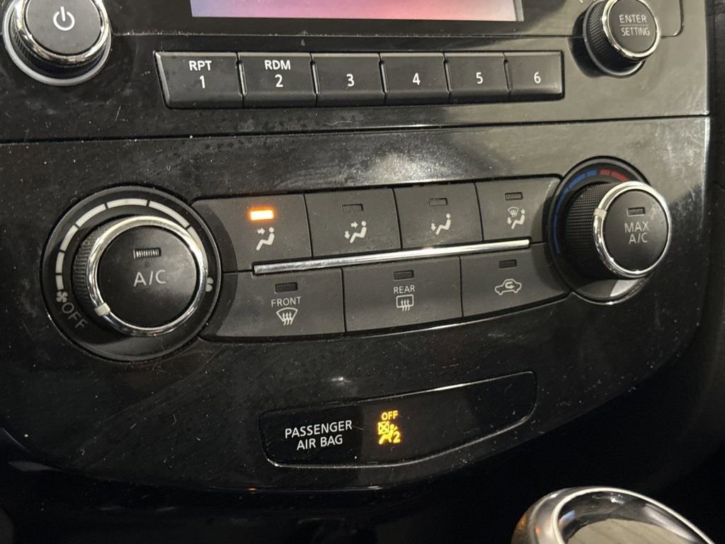 Used 2017 Nissan Rogue S AWD/4WD image 16