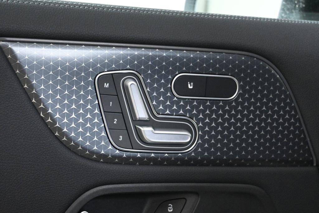 Certified 2025 Mercedes-Benz GLA 250 4MATIC image 29