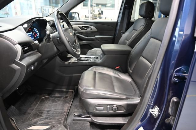 Used 2023 Chevrolet Traverse LT w/ LT Premium Package image 11
