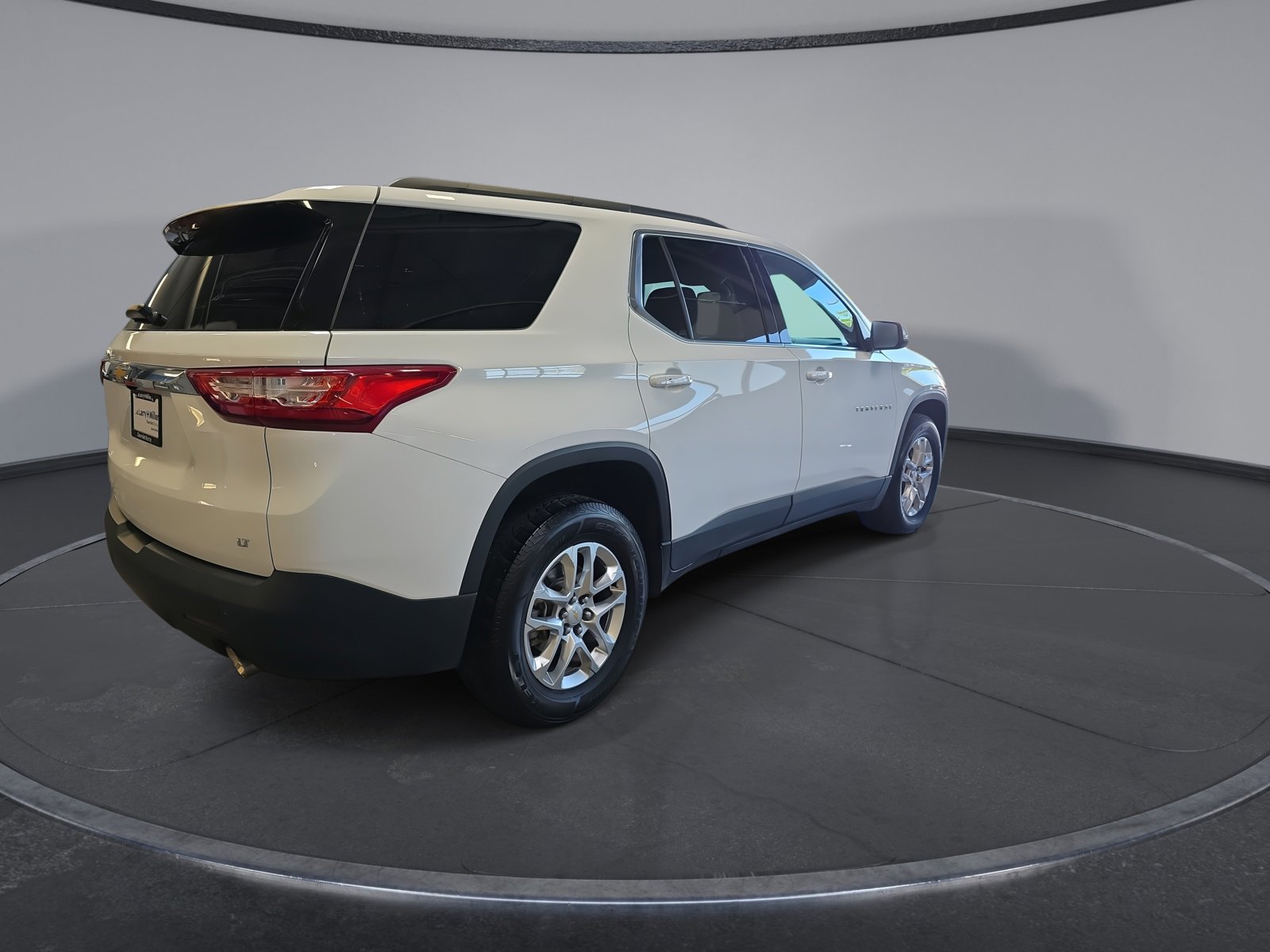 Used 2021 Chevrolet Traverse LT w/ LPO, Floor Liner Package AWD/4WD image 13