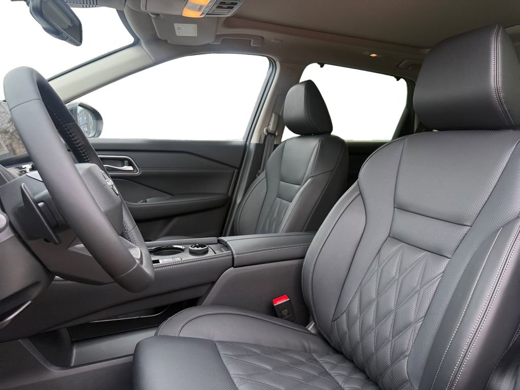 New 2026 Nissan Rogue Platinum w/ Platinum Premium Package image 9