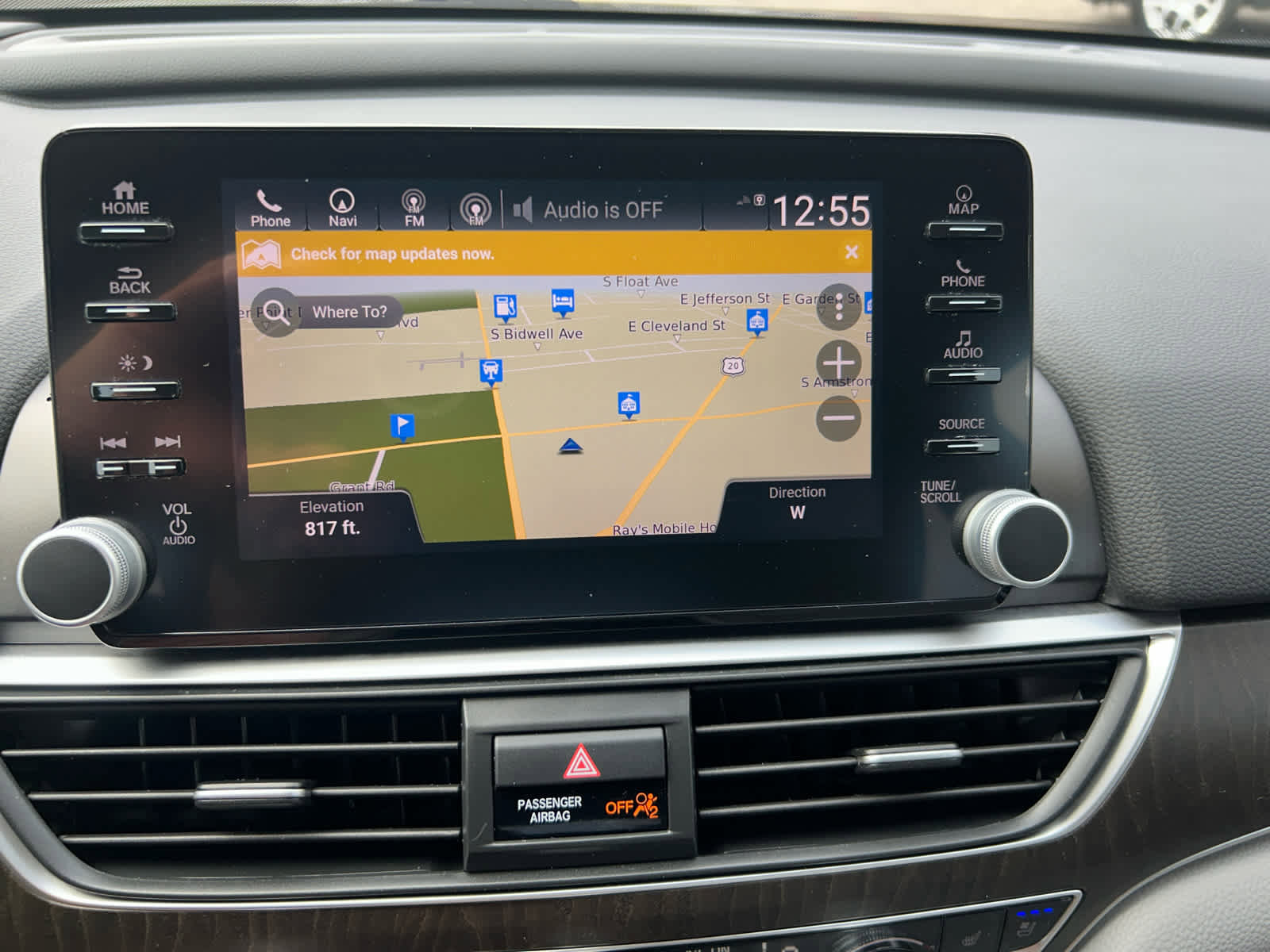 Used 2018 Honda Accord Touring image 2