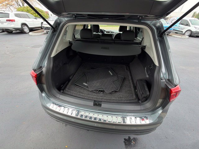 Certified 2022 Volkswagen Tiguan SE AWD/4WD image 28