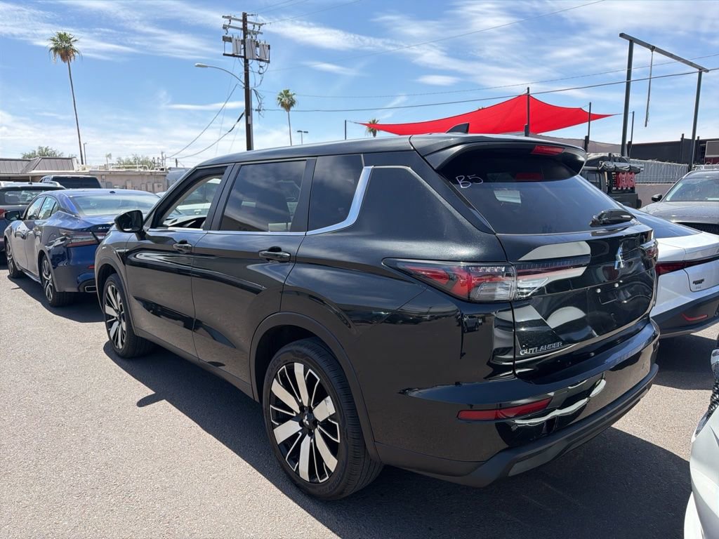 Used 2025 Mitsubishi Outlander SE AWD/4WD image 6