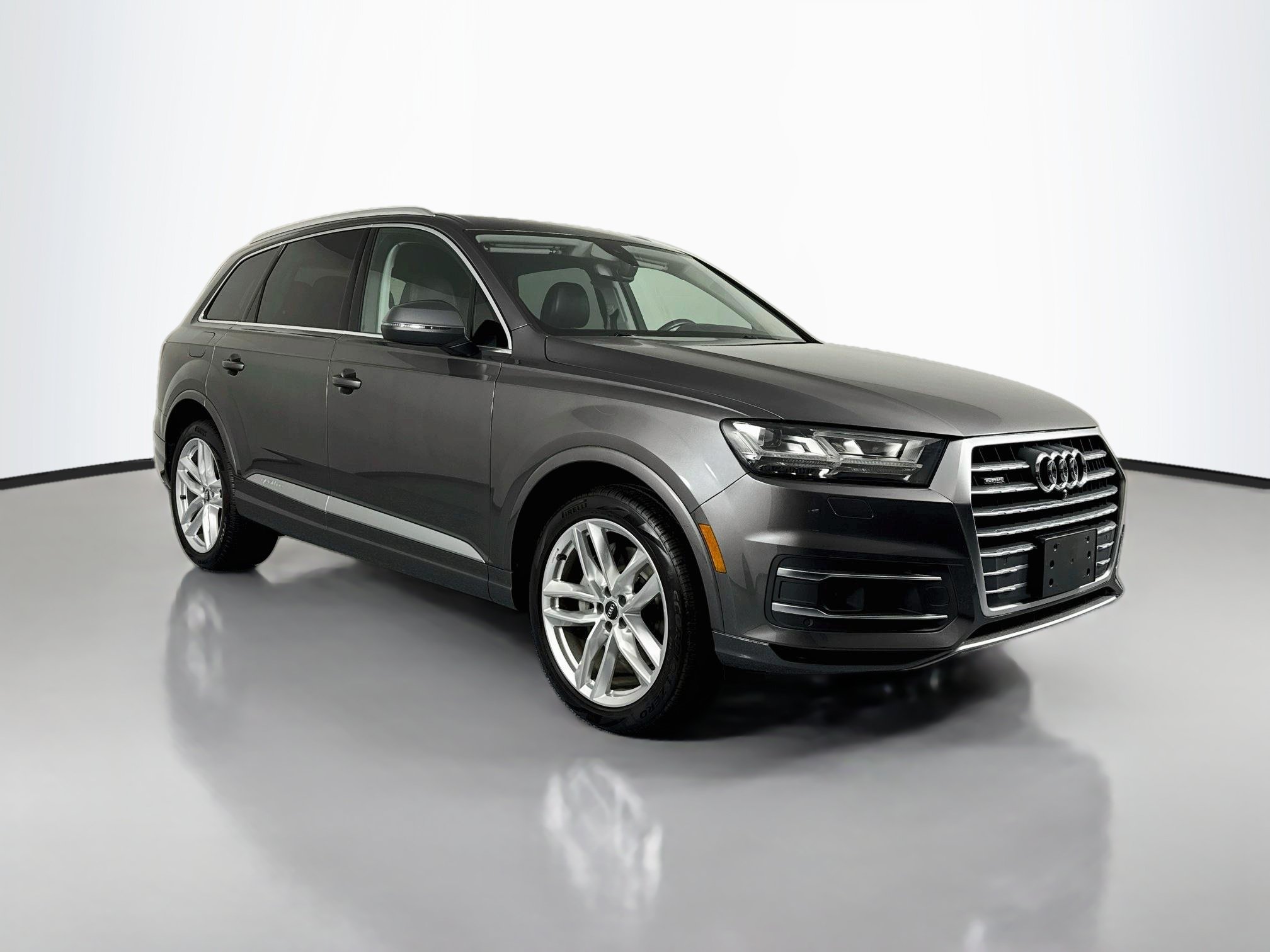 Used 2018 Audi Q7 3.0T Prestige w/ Prestige Package AWD/4WD image 3