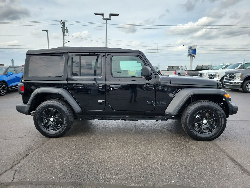 Used 2022 Jeep Wrangler Unlimited Sport AWD/4WD image 3