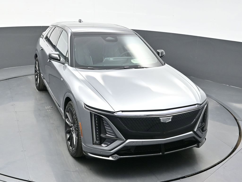 New 2026 Cadillac Lyriq V w/ LPO, Floor Liner Package AWD/4WD image 26
