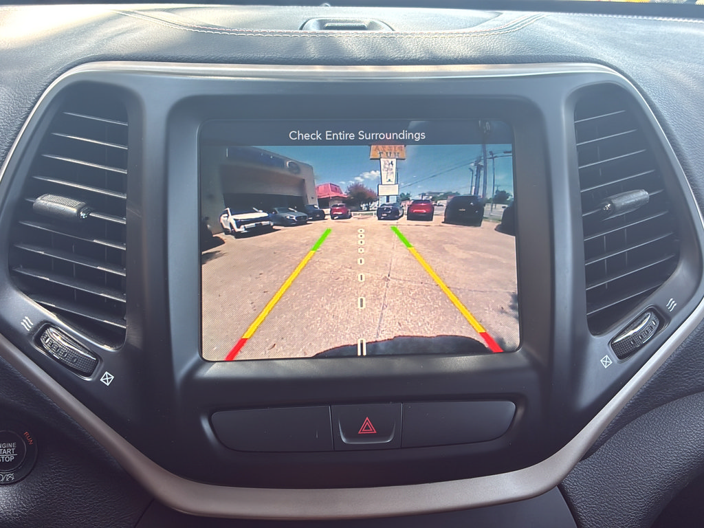 Used 2017 Jeep Cherokee 75th Anniversary AWD/4WD image 29