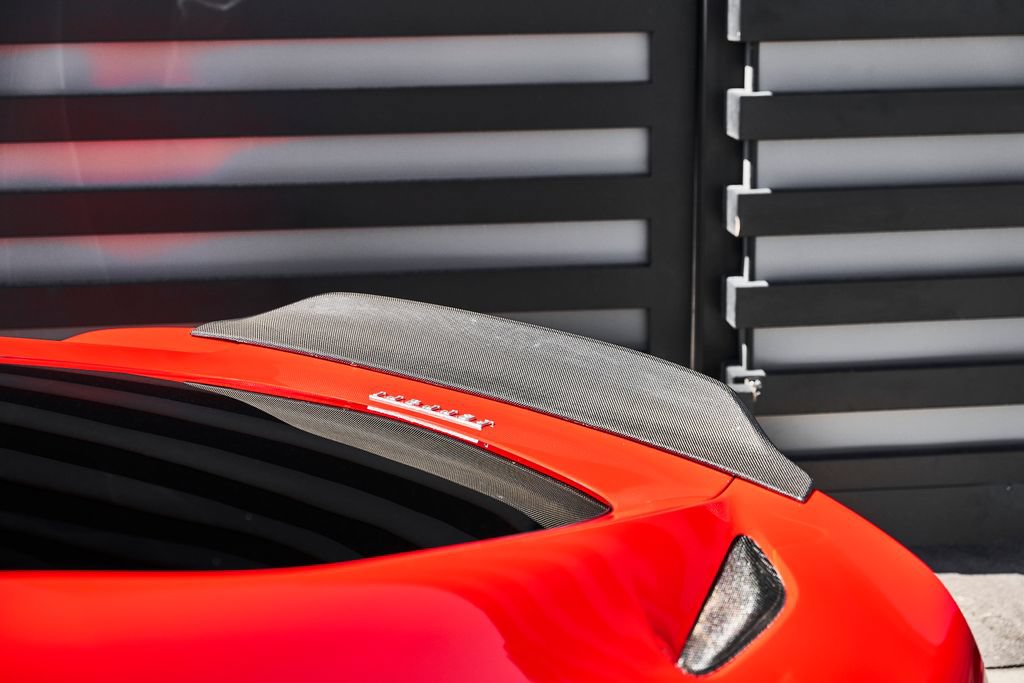 Used 2016 Ferrari F12 Berlinetta RWD image 11