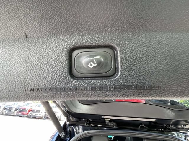 Used 2016 Ford Explorer XLT w/ Equipment Group 202A FWD image 33
