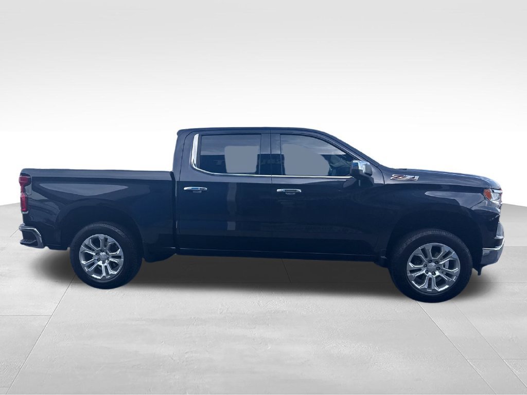 Used 2023 Chevrolet Silverado 1500 LTZ w/ LTZ Premium Package AWD/4WD image 15