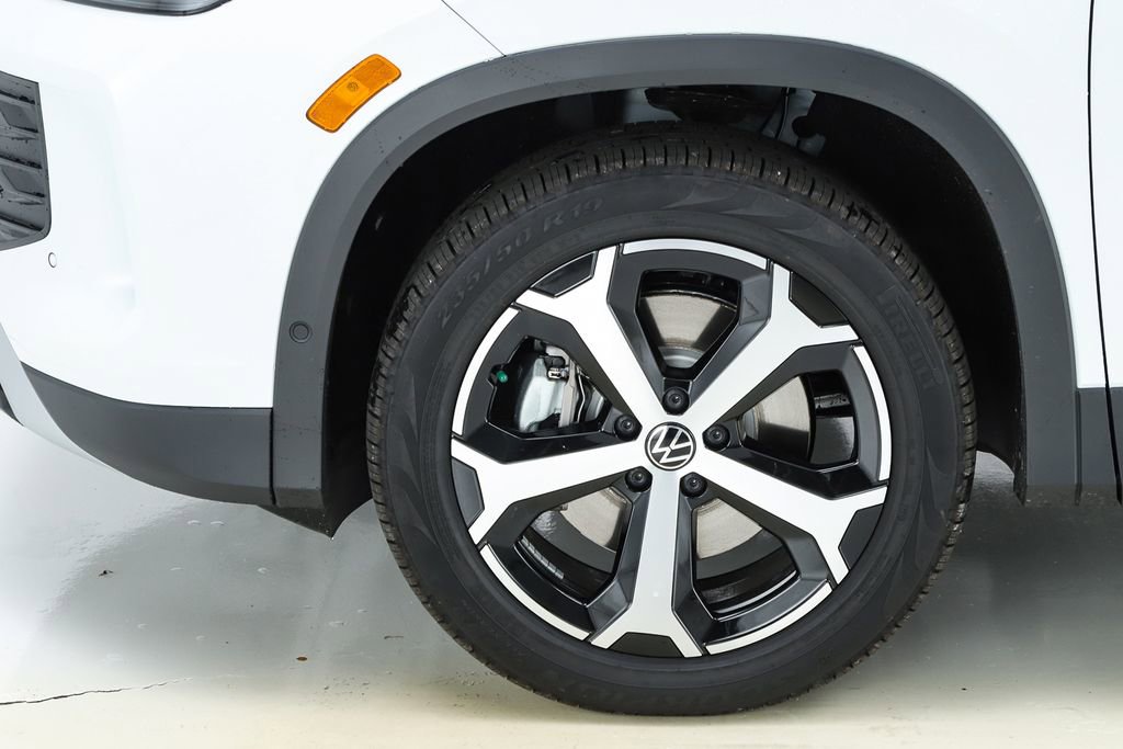 New 2026 Volkswagen Tiguan SE image 44