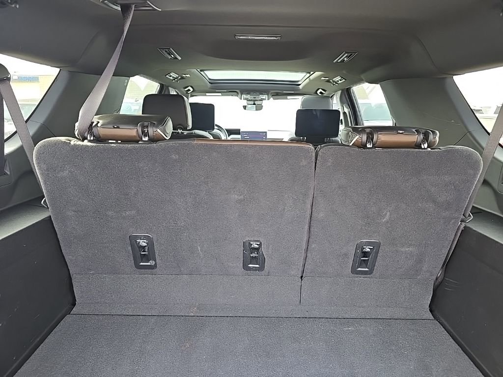 Used 2025 GMC Yukon XL Denali Ultimate image 8