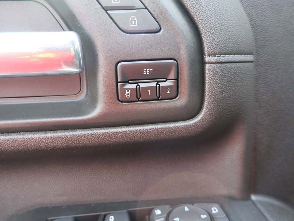 Used 2022 GMC Sierra 2500 SLT w/ SLT Convenience Package image 30