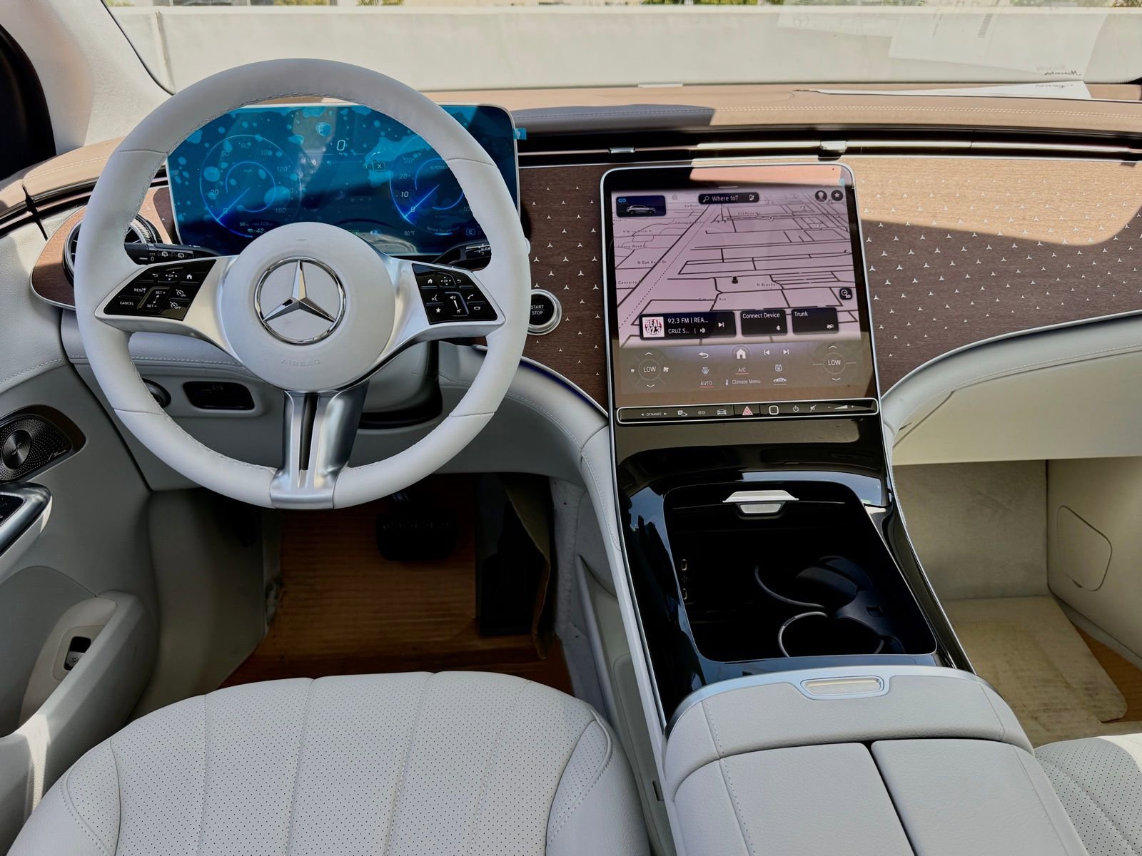 New 2026 Mercedes-Benz EQE 320 4MATIC SUV image 28