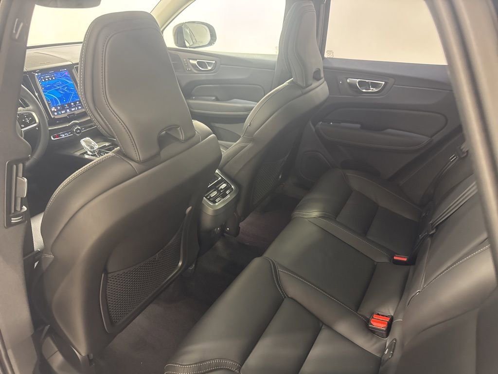 Used 2025 Volvo XC60 B5 Ultra w/ Climate Package image 21