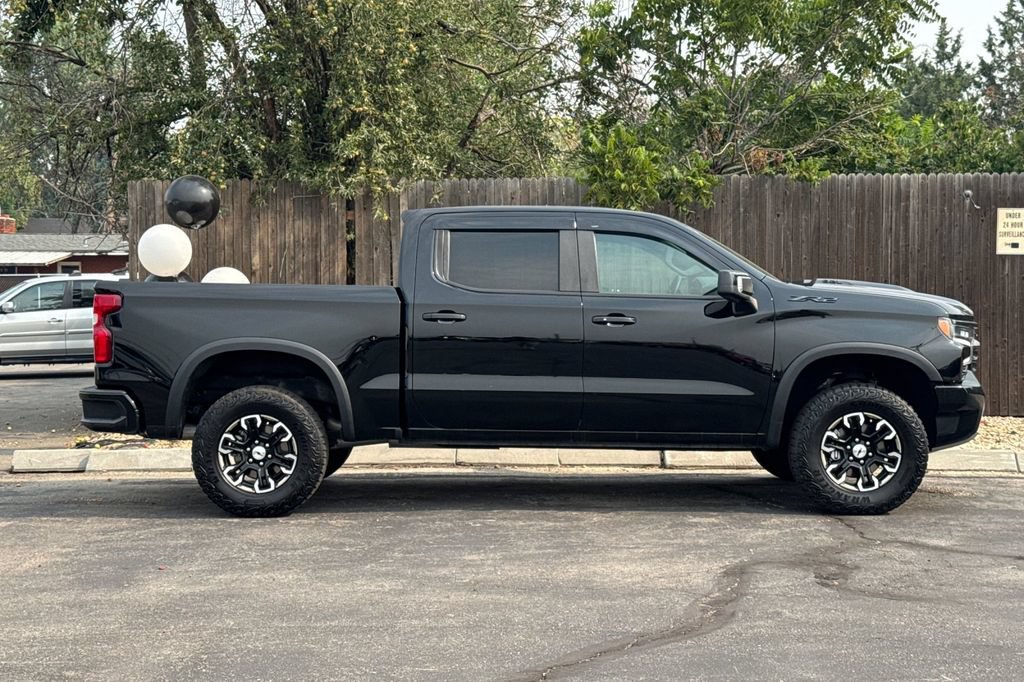 Used 2023 Chevrolet Silverado 1500 ZR2 w/ Technology Package AWD/4WD image 3