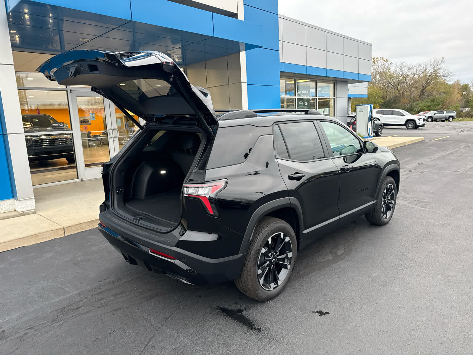New 2027 Chevrolet Equinox RS w/ Safety and Technology Package AWD/4WD image 11
