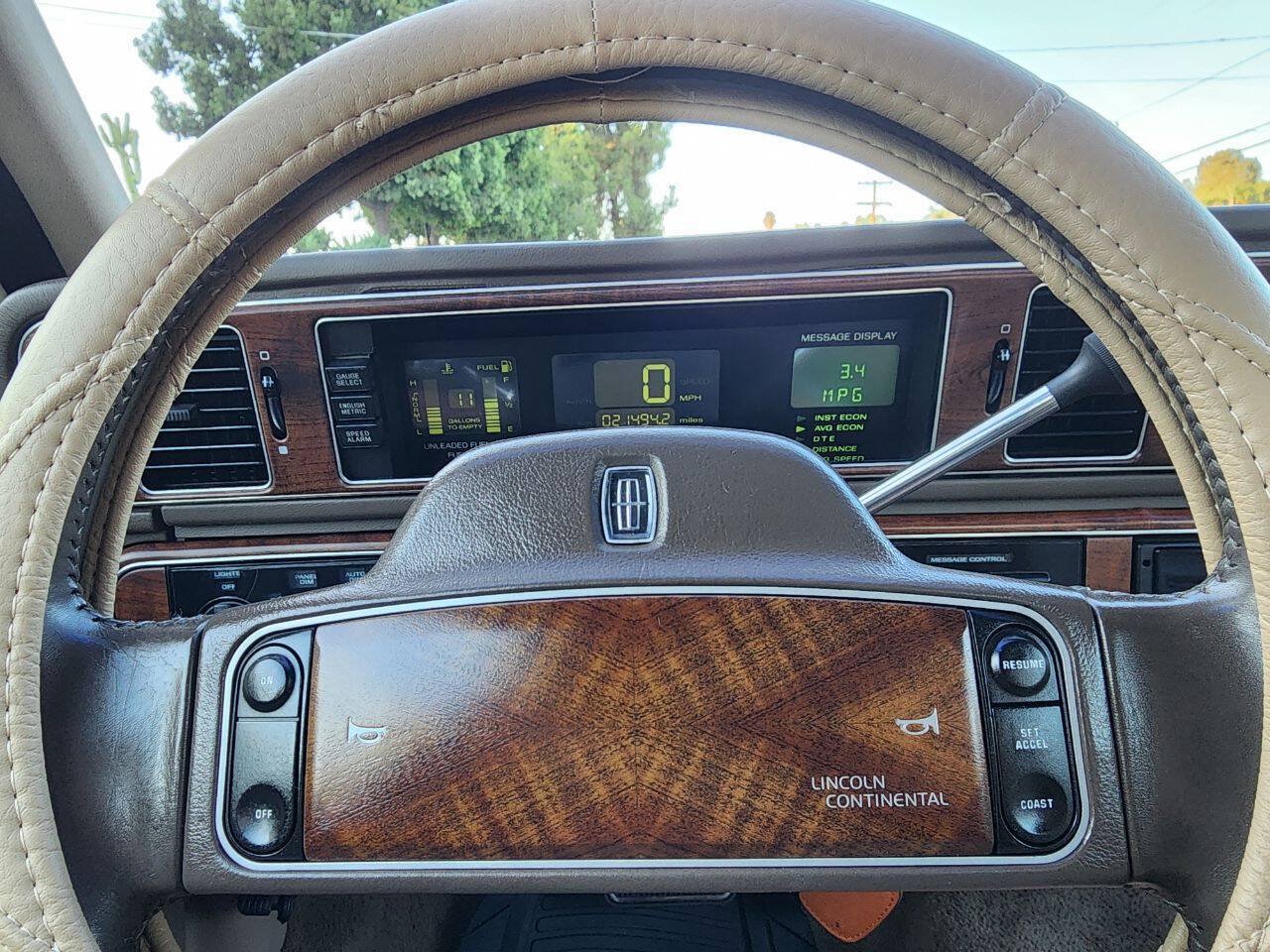 Used 1988 Lincoln Continental Signature FWD image 33