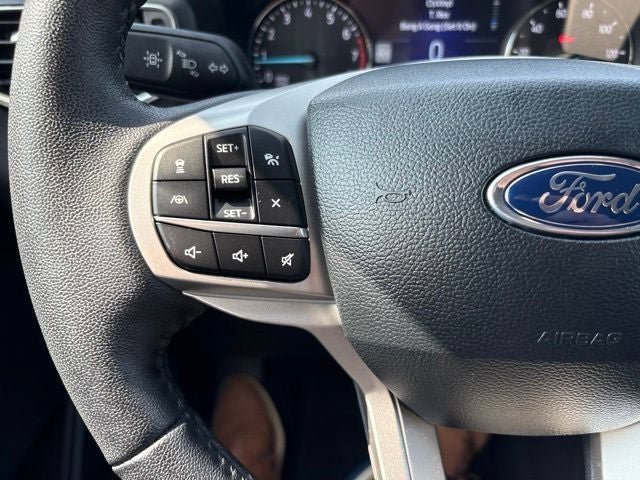 Used 2024 Ford Explorer XLT w/ Equipment Group 202A AWD/4WD image 25