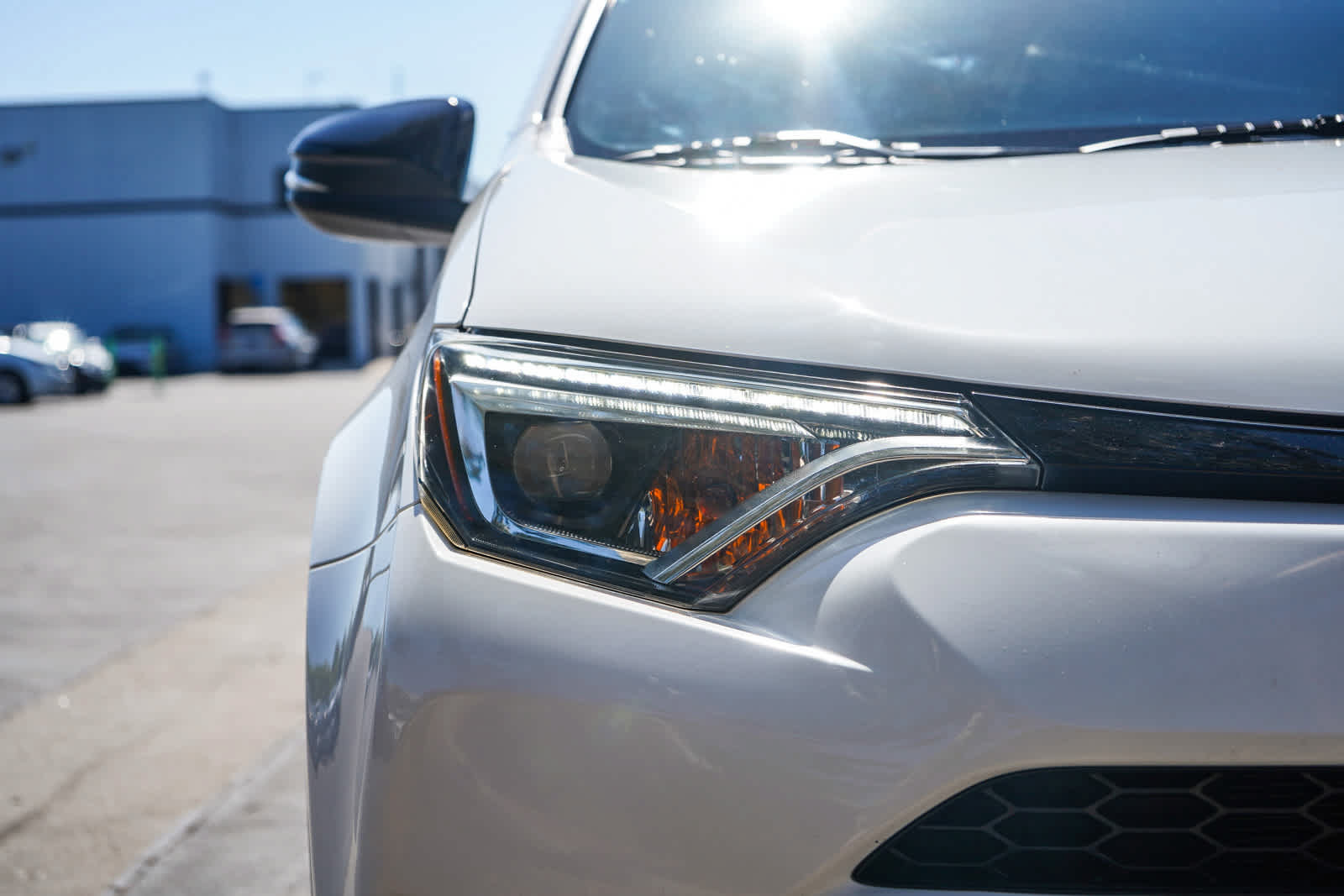 Used 2018 Toyota RAV4 SE w/ Power Extra Value Package FWD image 10