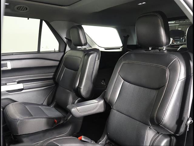 Used 2022 Ford Explorer Limited w/ Equipment Group 301A RWD image 10