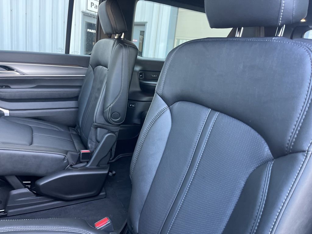 New 2026 Jeep Grand Wagoneer L Limited AWD/4WD image 37
