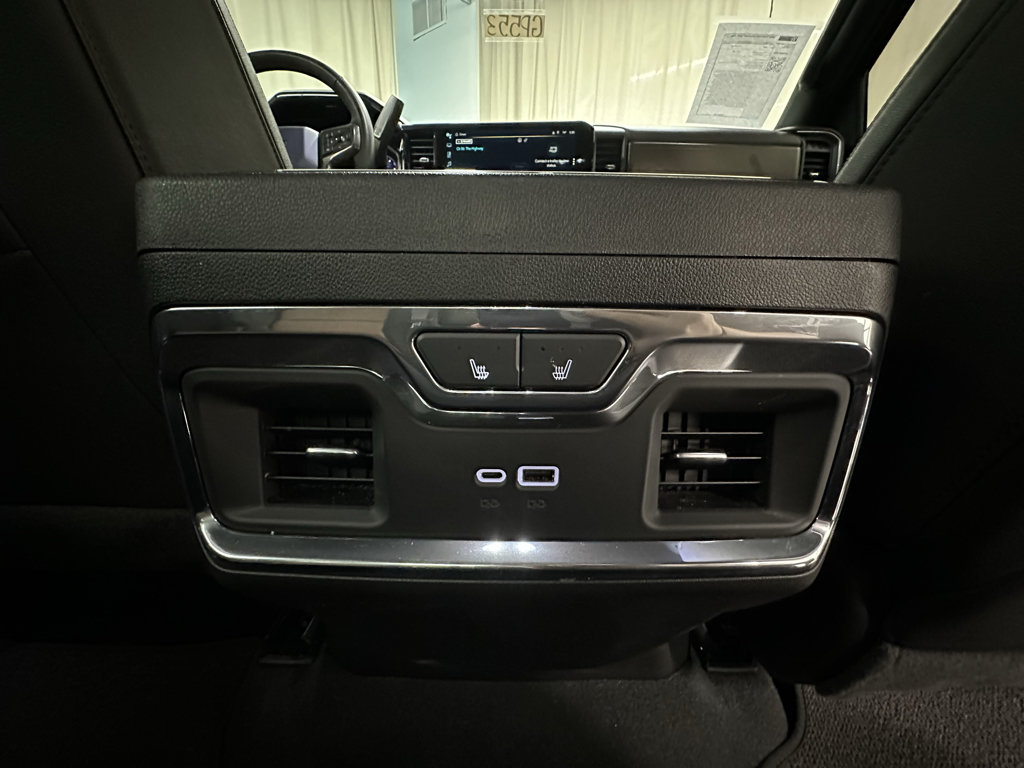 Used 2024 Chevrolet Silverado 2500 High Country AWD/4WD image 20