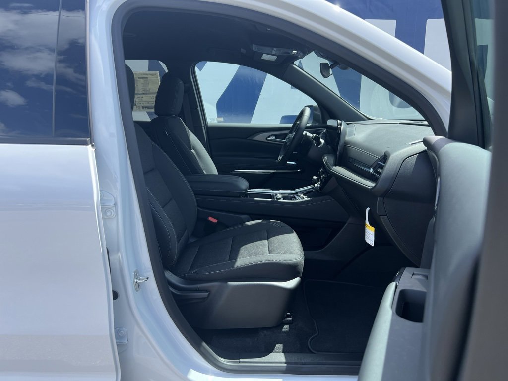 New 2025 Chevrolet Traverse LT image 26