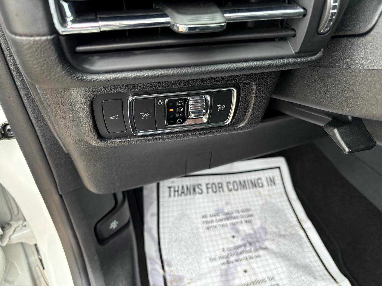 Used 2022 Lincoln Corsair AWD w/ Equipment Group 101A image 21