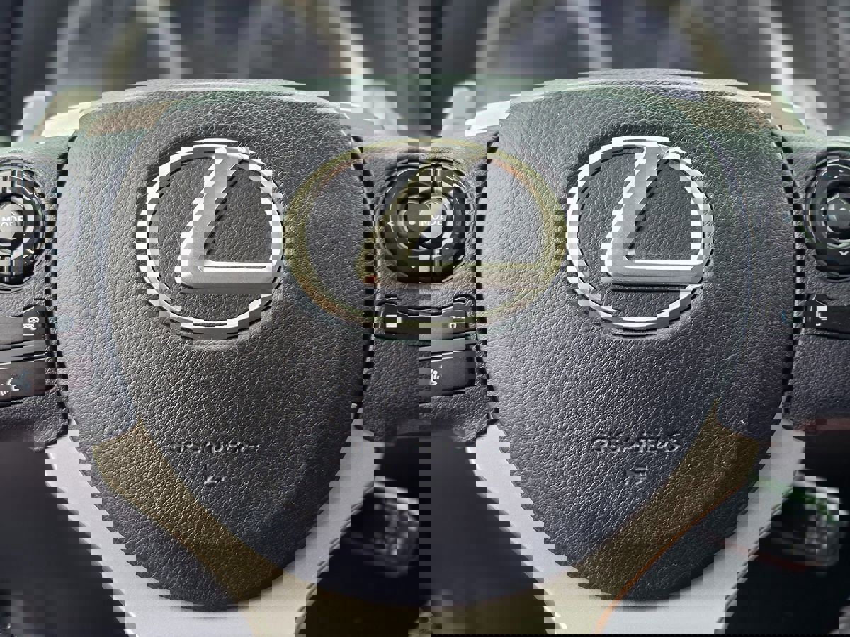 Used 2016 Lexus IS 200t image 25