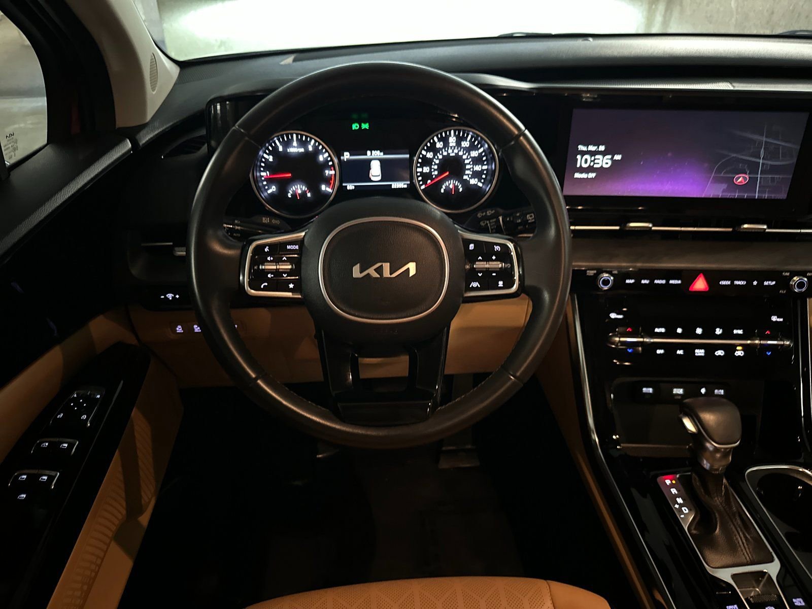 Certified 2024 Kia Carnival EX image 19