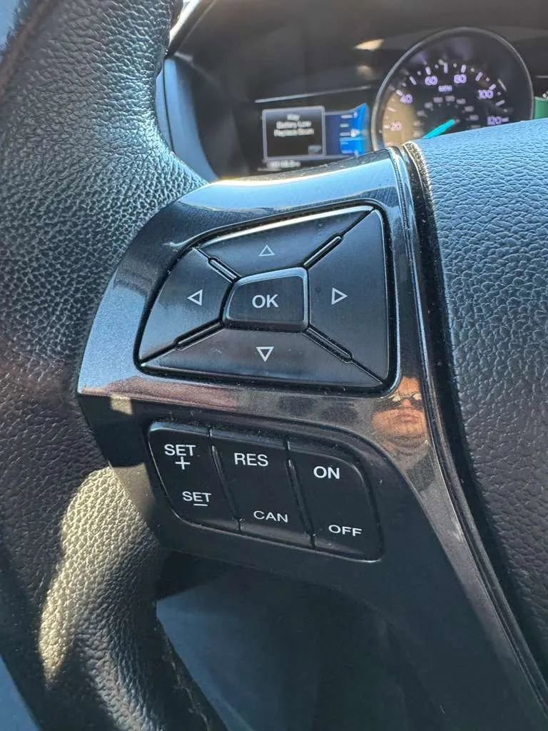 Used 2018 Ford Explorer XLT w/ Equipment Group 202A AWD/4WD image 19