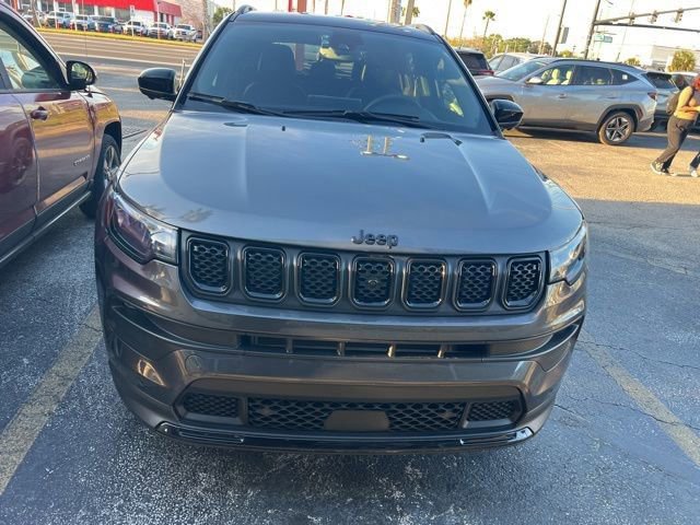 Used 2023 Jeep Compass Altitude w/ Convenience Group image 2