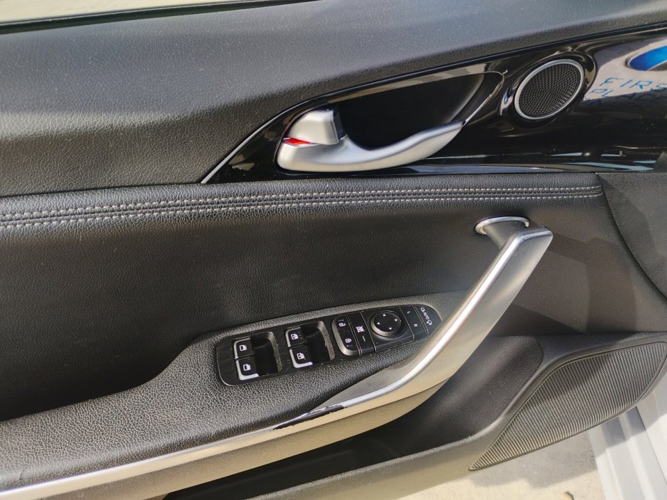 Used 2022 Kia Stinger GT-Line image 35