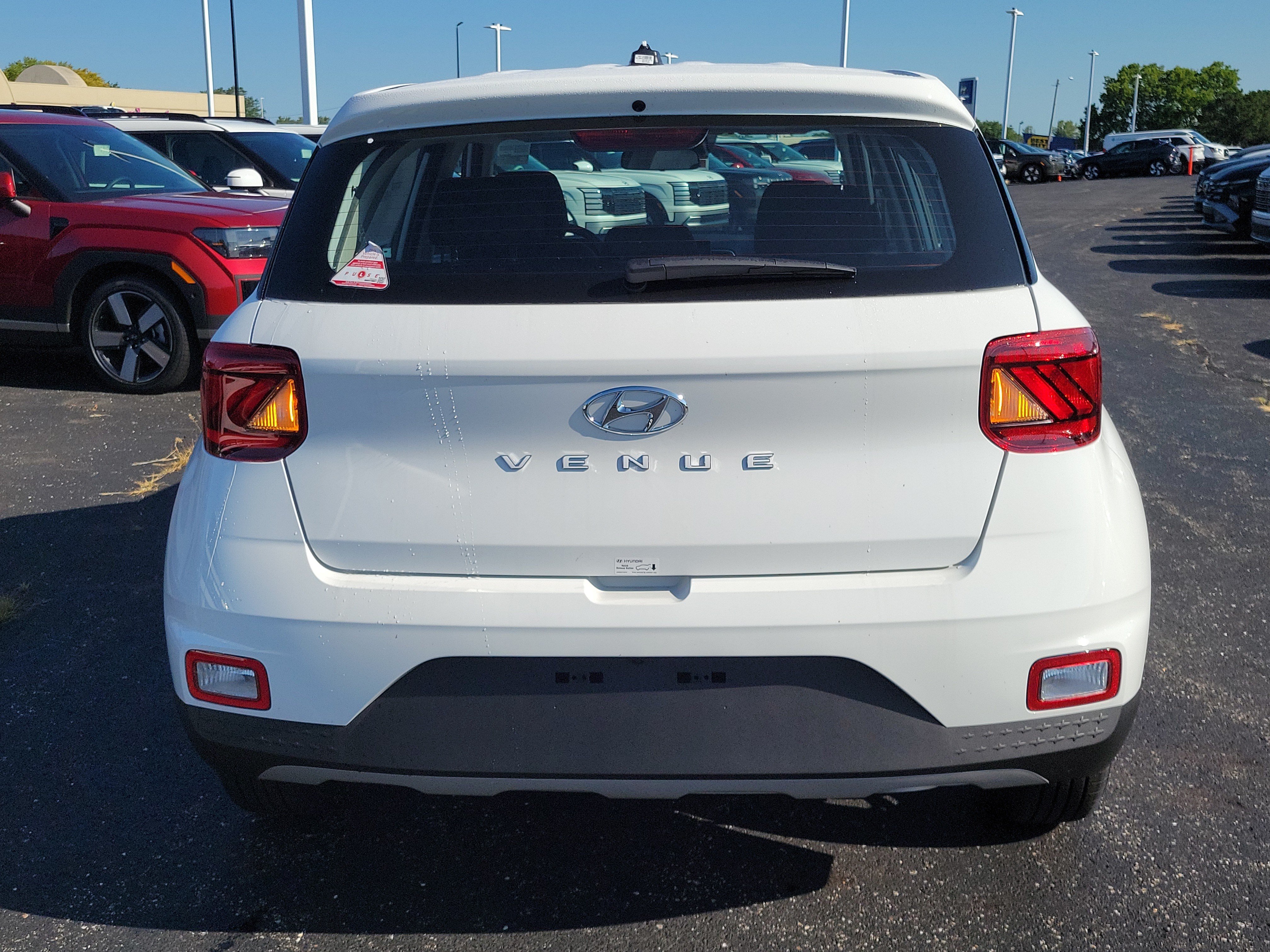 New 2026 Hyundai Venue SE FWD image 4