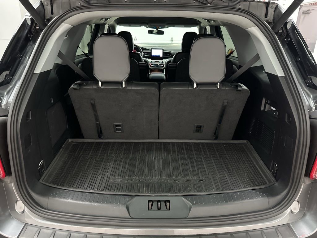 Used 2024 Ford Explorer XLT w/ Equipment Group 202A image 36