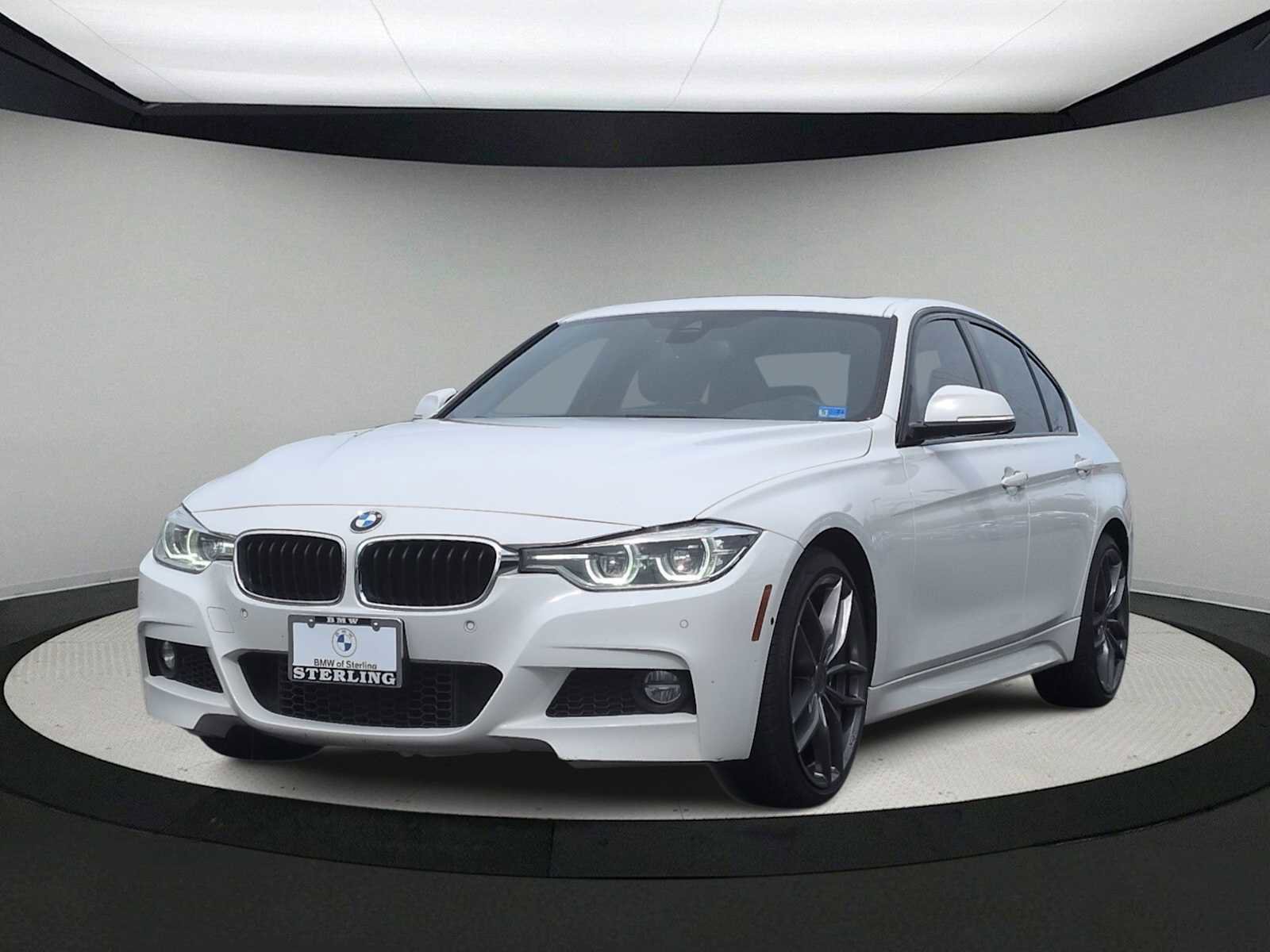 Used 2017 BMW 340i xDrive Sedan AWD/4WD image 4