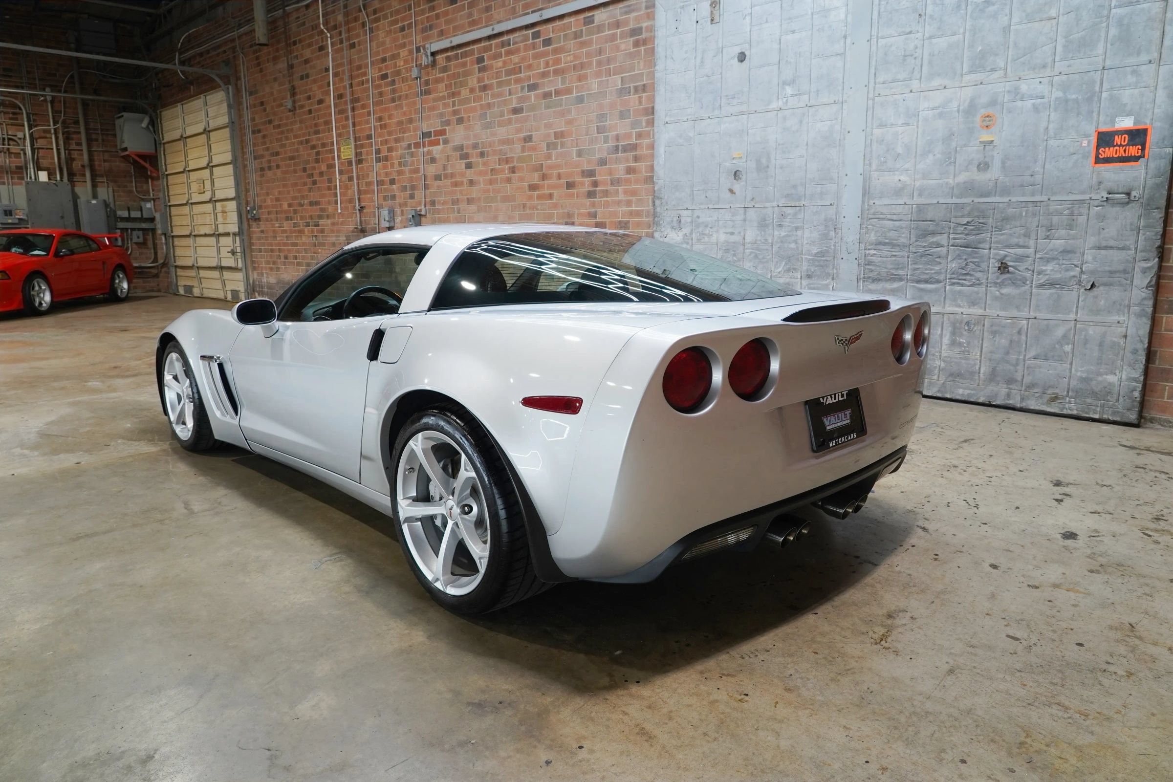 Used 2010 Chevrolet Corvette Grand Sport w/ Preferred Equipment Group RWD image 12