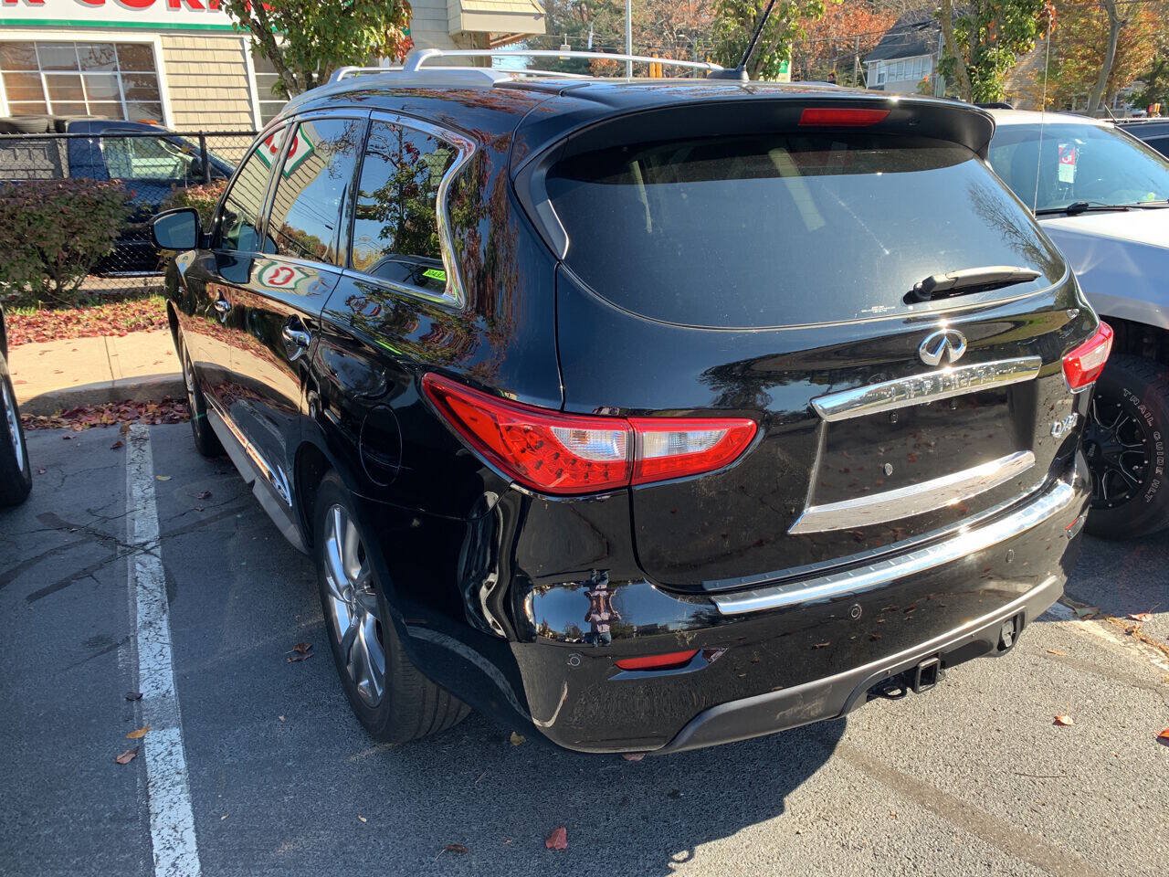 Used 2014 INFINITI QX60 Luxe w/ Deluxe Touring Package AWD/4WD image 4