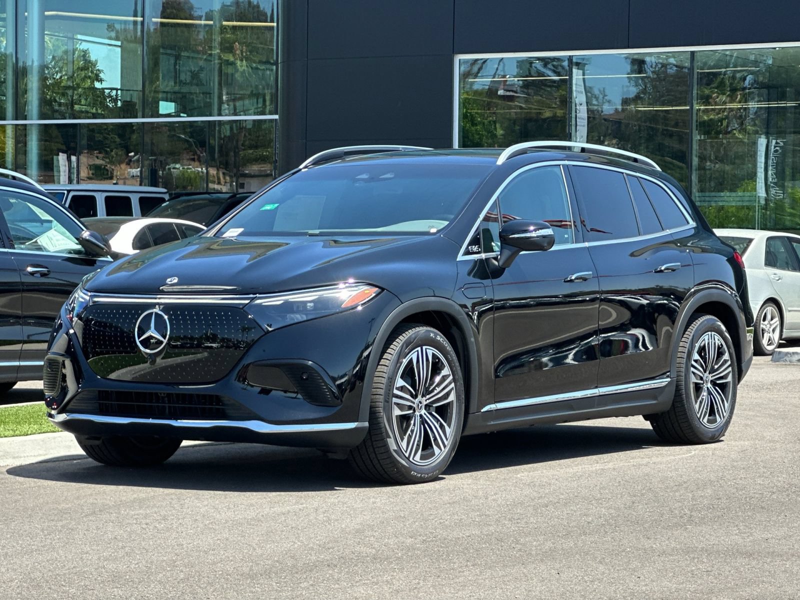 New 2026 Mercedes-Benz EQS 400 4MATIC SUV image 7