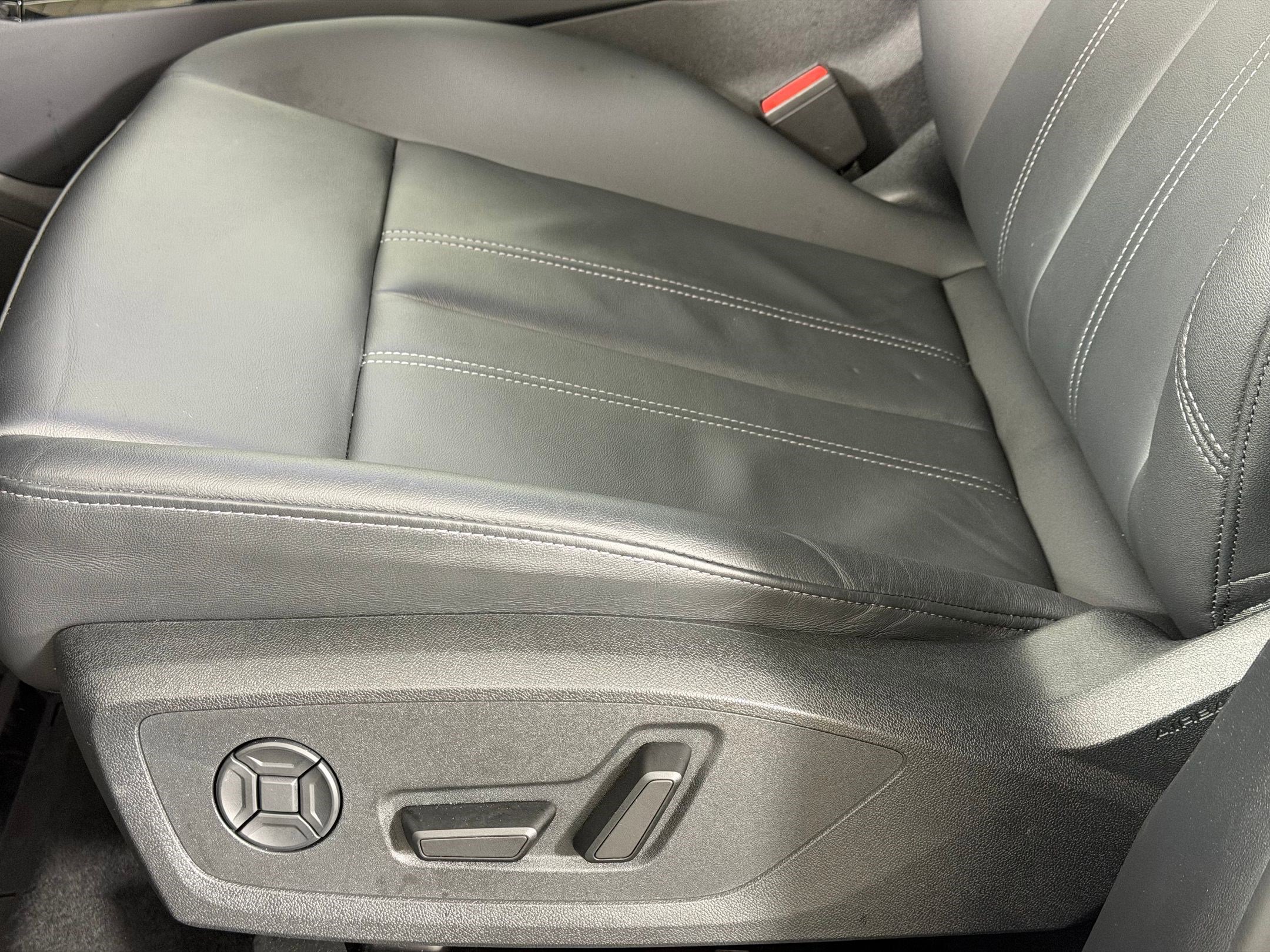 Used 2025 Audi Q6 e-tron Premium w/ Convenience Package AWD/4WD image 14