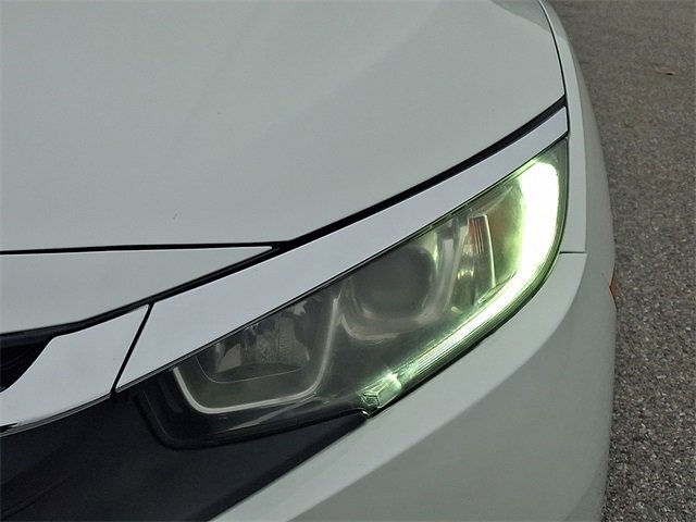 Used 2018 Honda Civic EX image 9