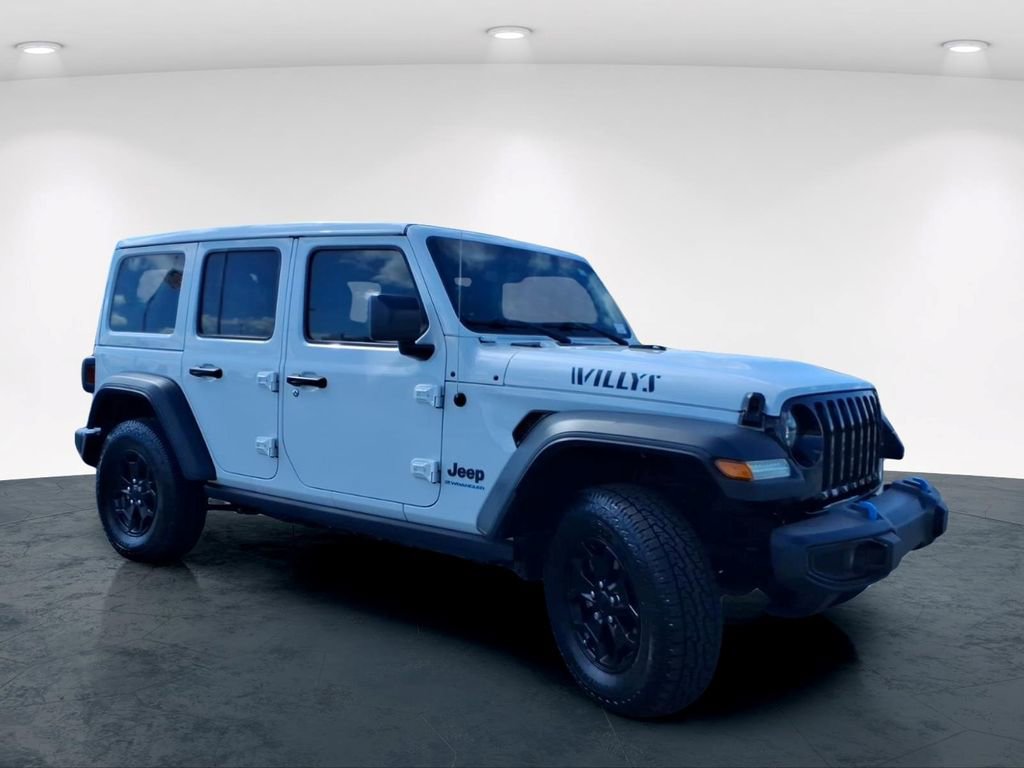 Certified 2023 Jeep Wrangler Unlimited w/ Sun & Screen Package AWD/4WD image 5