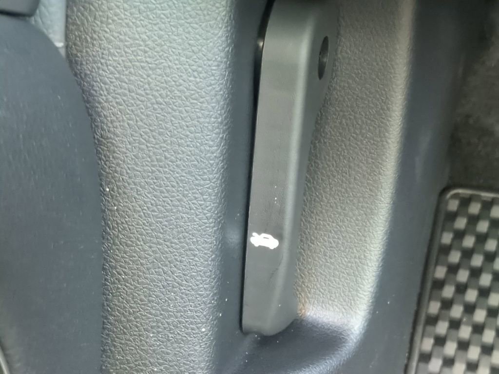 Used 2025 Genesis GV70 3.5T Sport w/ Sport Prestige Package image 30