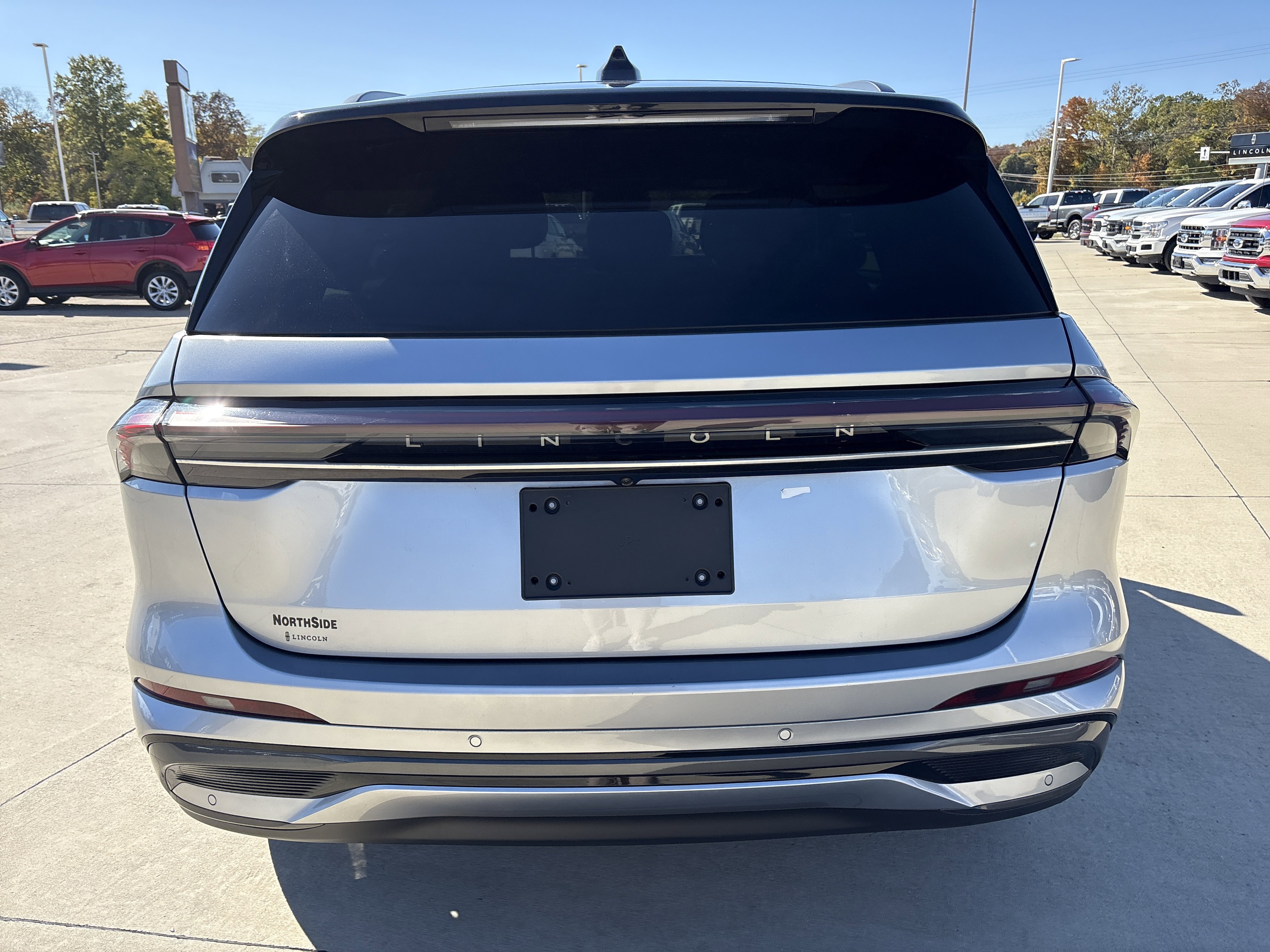 Used 2024 Lincoln Nautilus Reserve w/ Equipment Group 202A image 4