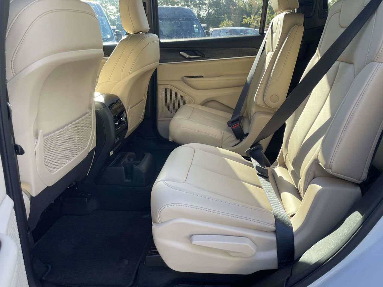 New 2025 Jeep Grand Cherokee L Limited w/ Black Appearance Package image 29