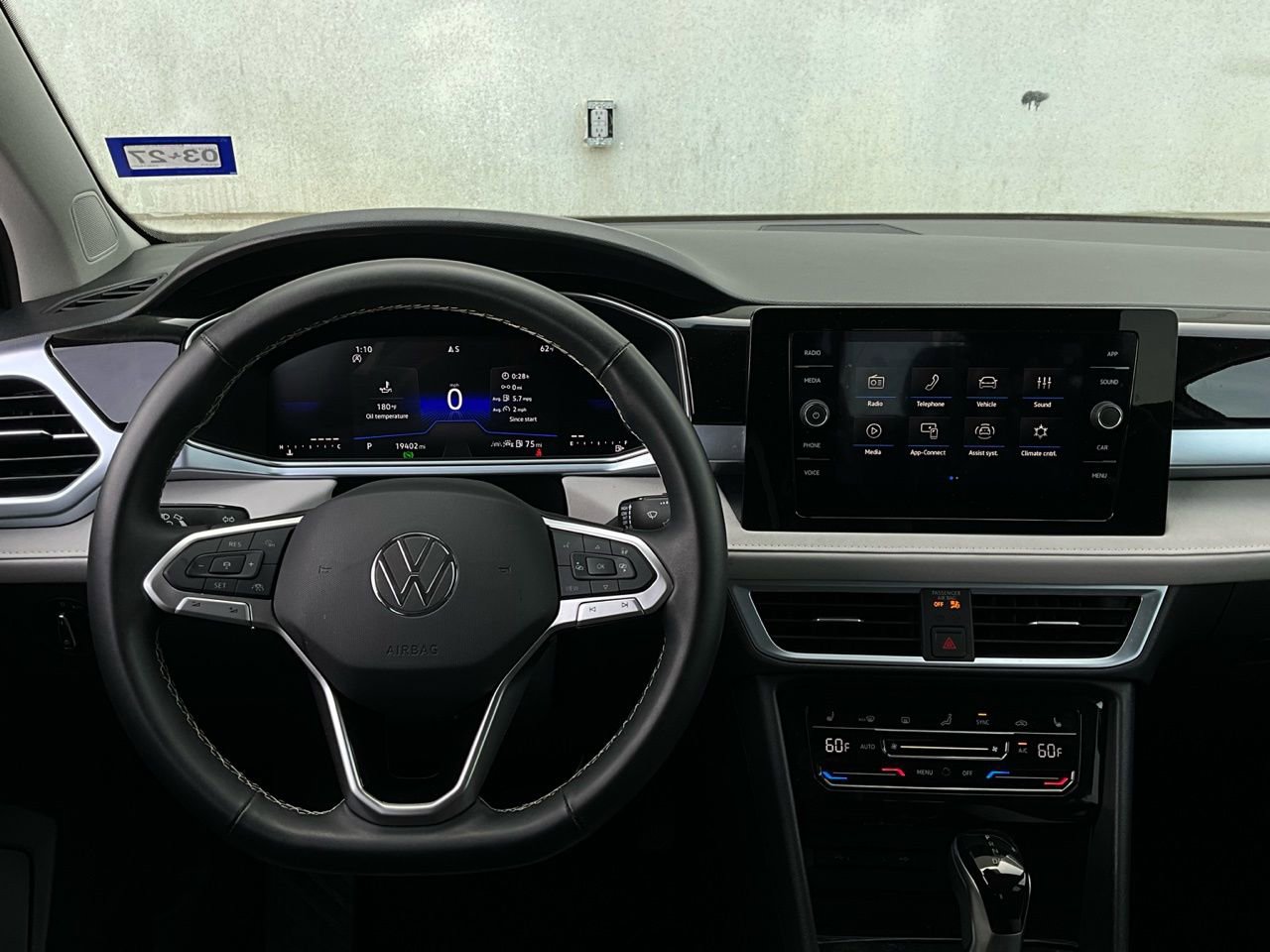 Used 2025 Volkswagen Taos SE image 14