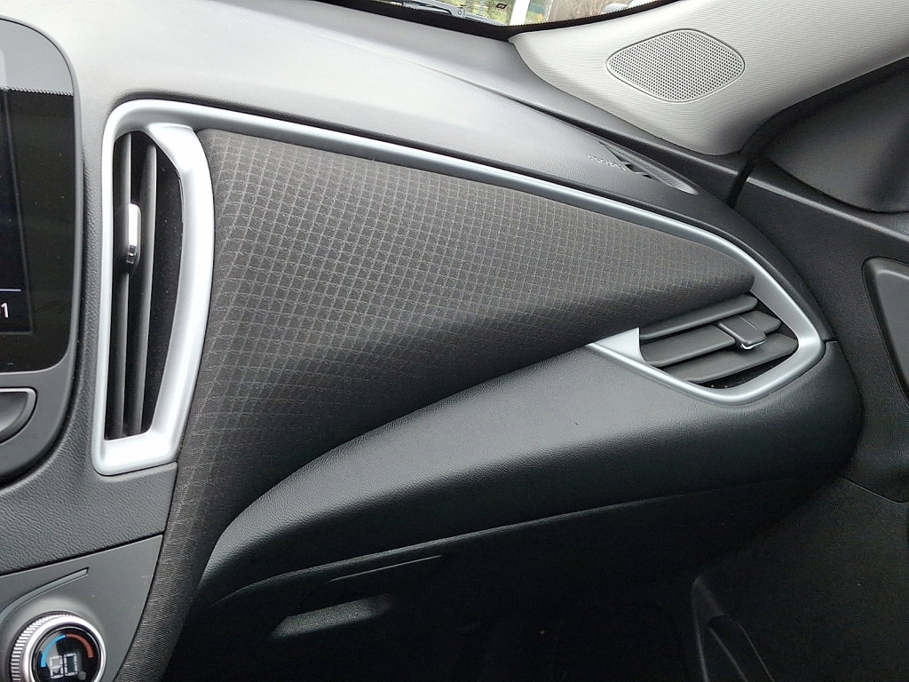 Used 2023 Chevrolet Malibu LT image 31