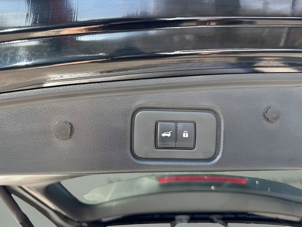 Used 2025 Nissan Pathfinder Platinum w/ Cargo Package FWD image 25